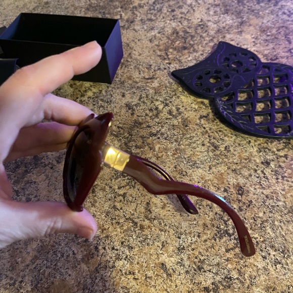 Brand new! Never worn! Fun D&G burgundy cat eye sunglasses. - Picture 3 of 5